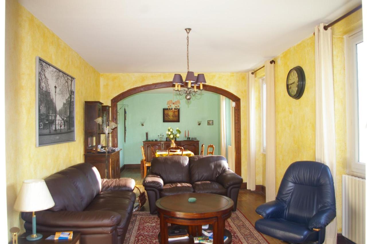 Au Catalpa Bed & Breakfast La Chapelle-Faucher Exterior photo